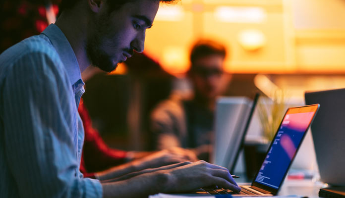 Working Night Shifts Raises Risk Of Obesity: Study