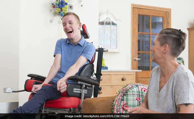 World Cerebral Palsy Day 2025:  सेरेब्रल पाल्सी से पीड़ित बच्चों को समझें, अपनाएं और उनका साथ दें, जानिए कैसे होती है ये बीमारी