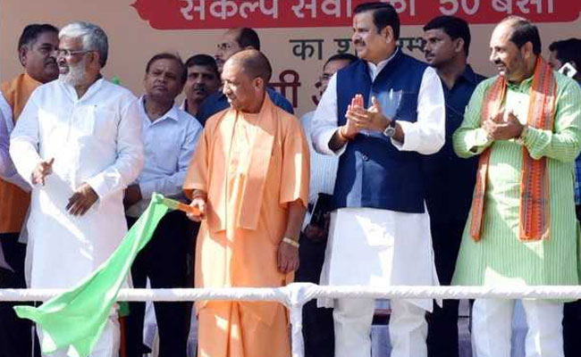 कमाल की बात : यूपी में राज बदला, राज का रंग बदला