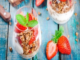 Probiotics Vs Prebiotics: Here's Why You Need Both To Maintain A Healthy Gut Probiotics Vs Prebiotics: Here's Why You Need Both To Maintain A Healthy Gut