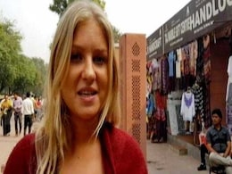 Touts, Selfie Requests Define The India Experience For Foreigners In Agra Touts, Selfie Requests Define The India Experience For Foreigners In Agra