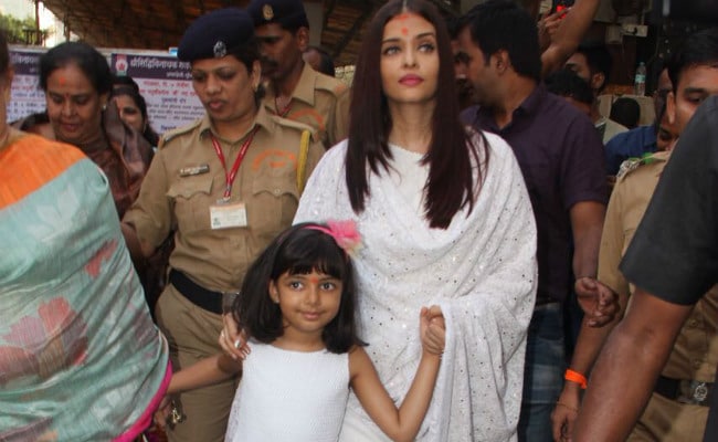 On Her Birthday, Aishwarya Rai Bachchan Visits Siddhivinayak Temple With Aaradhya