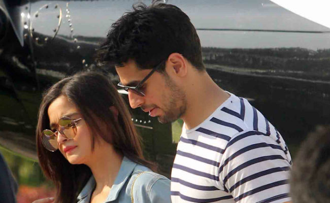 Alia Bhatt And Sidharth Malhotra To Star In <i>Sadak</i>'s Sequel: Reports