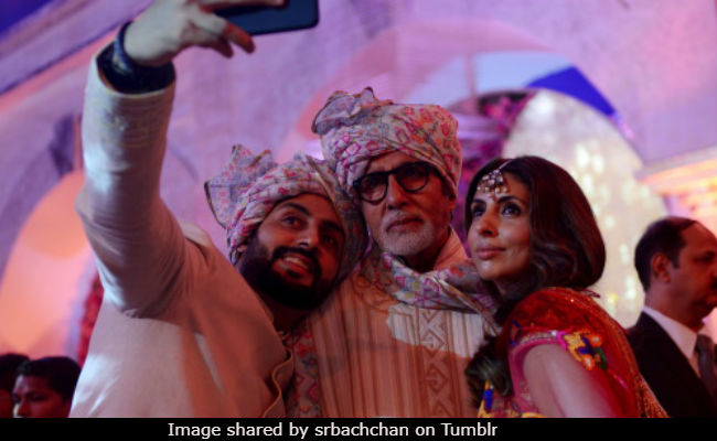 Aishwarya, Aaradhya And Shweta Bachchan Fill Up Amitabh Bachchan's Family Wedding Album