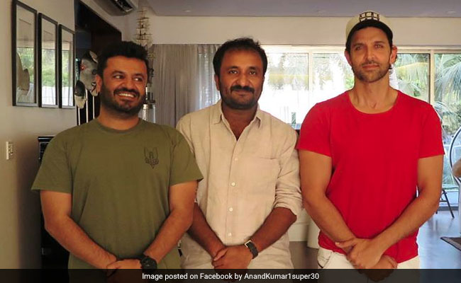 Facebook पर इमोशनल हो गए Super 30 के आनंद कुमार, अपनी Biopic पर कुछ ऐसा कहा