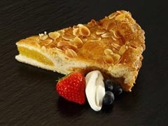 Apple Pie with Raisin Relish