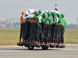 Indian Army Creates World Record With 58 Men On Single Motorcycle Indian Army Creates World Record With 58 Men On Single Motorcycle