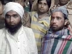 3 Muslim Clerics Beaten On Train In UP, Were Asked "Why Wear <i>Rumaal</i>?"