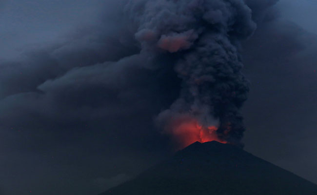 Bali Volcano Threatening To Blow Its Top, Airport Closed Again