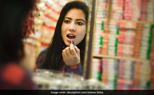 Stop Believing These Myths The Beauty Industry Has Told You Stop Believing These Myths The Beauty Industry Has Told You