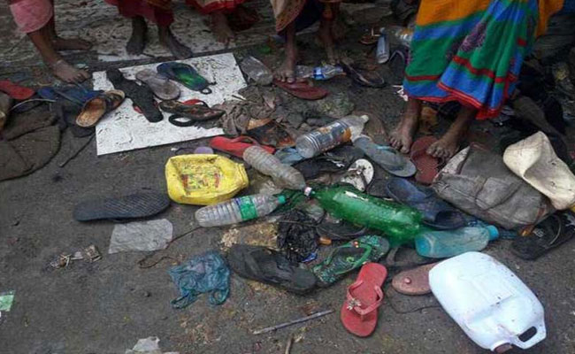 PHOTOS : बेगुसराय के सिमरिया घाट पर मची भगदड़