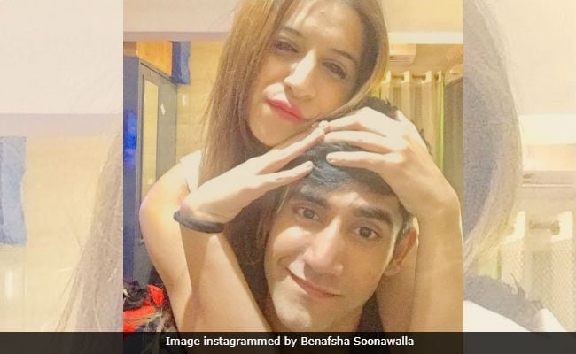 Bigg Boss 11: Evicted Benafsha Soonawalla Has A Message For 'Haters.' Read Here