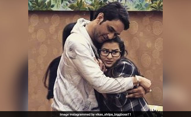 <i>Bigg Boss 11</i>: Vikas Gupta And Shilpa Shinde To Take Wedding Vows In The House?