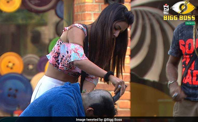 <I>Bigg Boss 11</i>, November 13, Written Update: Priyank Sharma Chops Off His Hair To Save Friend Hiten Tejwani