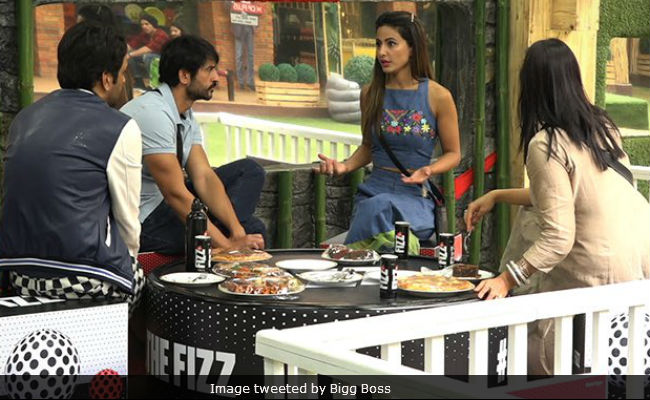 <i>Bigg Boss 11</i>, November 20: Who Will Be Safe In This Week's Nominations - Hina Or Arshi Khan?