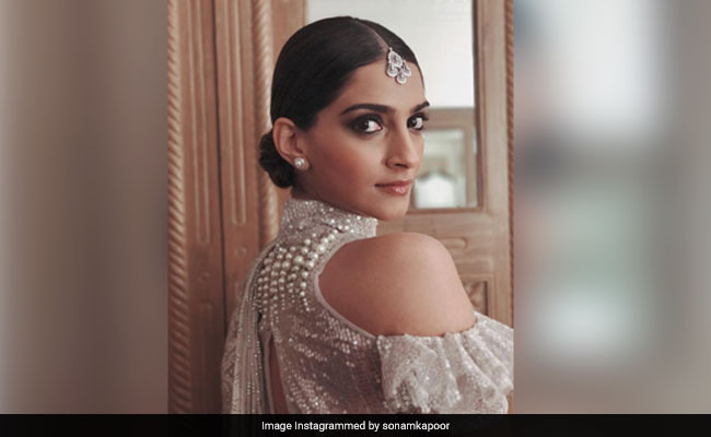 7 Bollywood Inspired Beauty Looks To Try This Shaadi Season