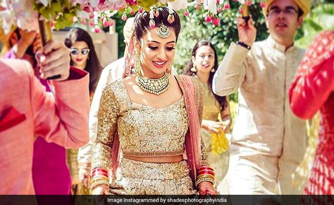 7 Amazing Ideas For Your <i>Phoolon Ki Chaadar</i>