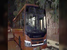 5 Teens Who Allegedly Slit College Student's Throat On Delhi Bus Taken Into Custody 5 Teens Who Allegedly Slit College Student's Throat On Delhi Bus Taken Into Custody