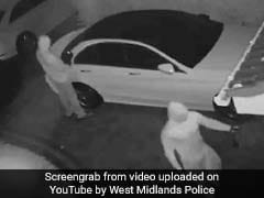 Mercedes Stolen In Less Than 60 Seconds. High-Tech Theft Caught On CCTV