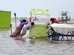 Chennai Braces For More Rain,10,000 In Tamil Nadu Relief Camps: 10 Points