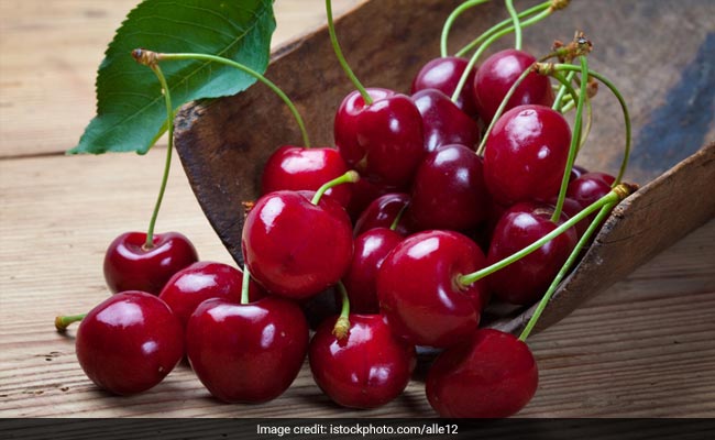cherries help in reducing muscle pain