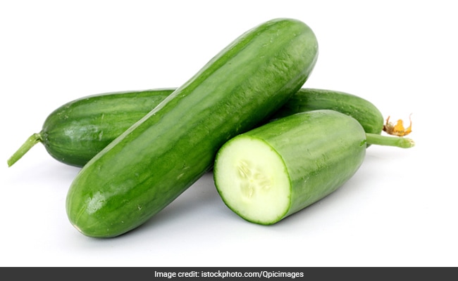 cucumber helps in removing dirt and dead cells