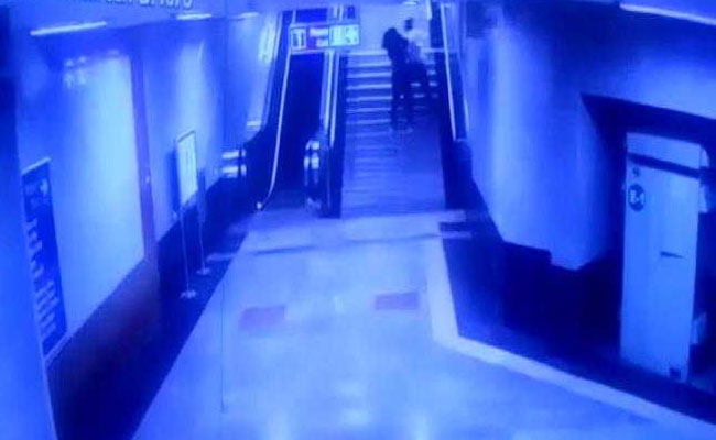 ITO मेट्रो स्टेशन पर लड़की को छेड़ने वाला युवक गिरफ्तार, CCTV से मिला था सुराग