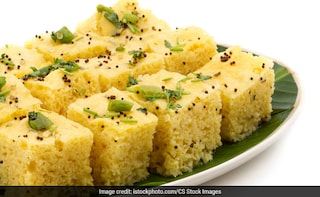 Indian Cooking Tips: How To Make Dhokla In A Microwave Within 15 Minutes