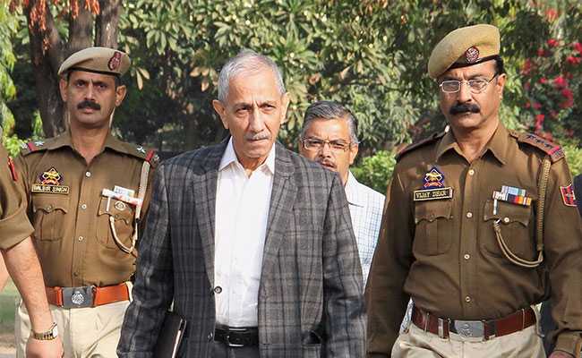 During Visit To Jammu, Dinseshwar Sharma Meets Kashmiri Pandit Delegation