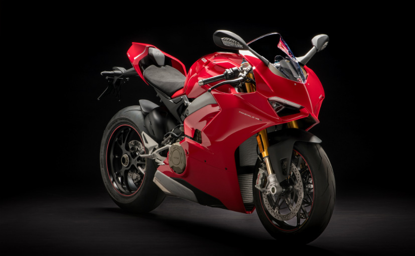 Ducati Panigale V4 Breaks Cover
