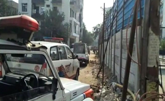 Shootout Near Delhi Metro Station Between Police And Gang Of Car Jackers, 5 Men Arrested