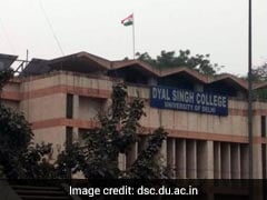 Teachers Demand Demolition Of Structure Built In 2017 In Delhi University College