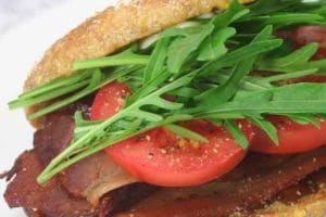 एगी ब्रेड बीएलटी Recipe