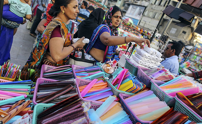 खुदरा महंगाई दर में गिरावट के बाद थोक महंगाई दर भी गिरी, घटकर 2.47 फीसदी हुई