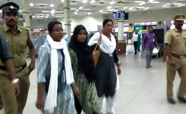 "Want To Live With My Husband": Hadiya Before Taking Delhi Flight