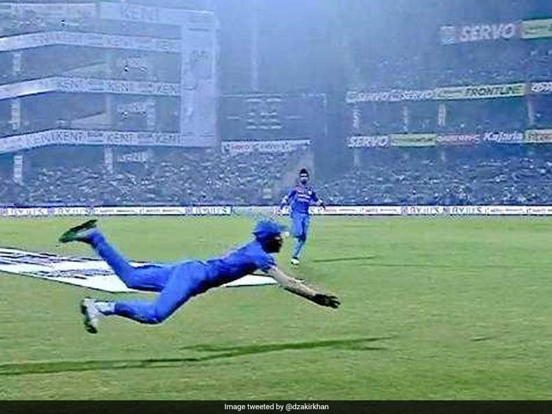 Hardik Pandya Takes Breathtaking Catch To Dismiss Martin Guptill, MS Dhoni's Reaction Is Priceless