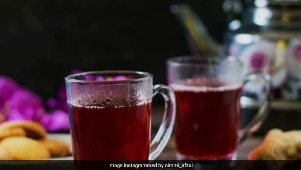 6 Reasons to Swap Your Regular Chai With Herbal Hibiscus Tea