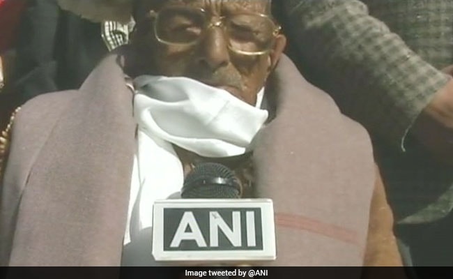 Himachal Pradesh Elections 2017: Oldest Voter Shyam Saran Negi Among The First To Vote