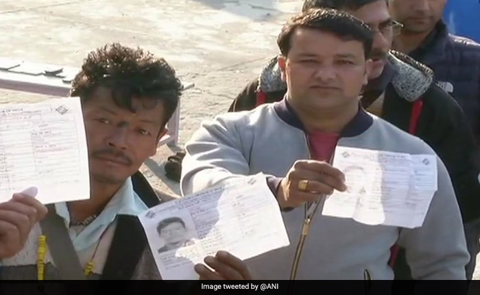 Himachal Pradesh Assembly Election 2017: Voting Under Way In 68 Constituencies