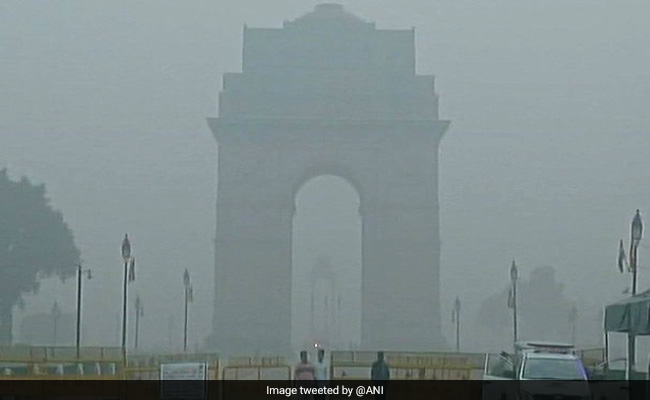 Delhi temperature Today: ठंड की चपेट में दिल्ली, 2.4 डिग्री सेल्सियस पहुंचा पारा, पहाड़ी राज्यों में हो सकती है बर्फबारी