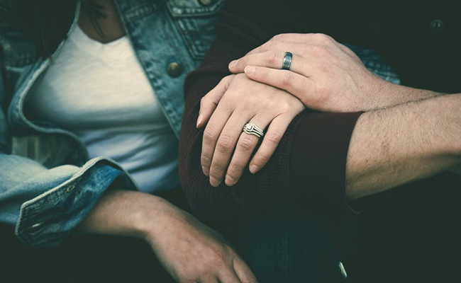 Jealousy In A Relationship: When It's Okay And When It's Not