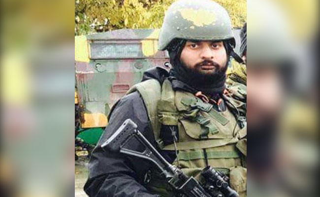 Before Falling To Terrorists' Bullets In Kashmir, Garud Commando Shot 3