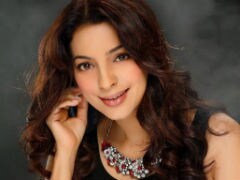 Juhi Chawla Celebrates Her 50th Birthday With Besties