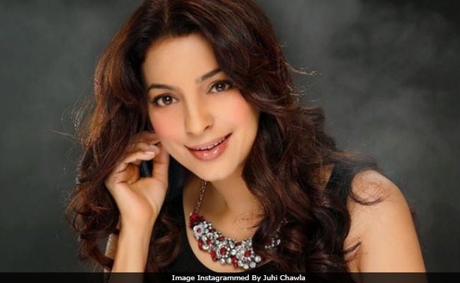 Juhi Chawla Celebrates Her 50th Birthday With Besties