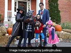 Justin Trudeau As Clark Kent Aka Superman For Halloween Is 10/10