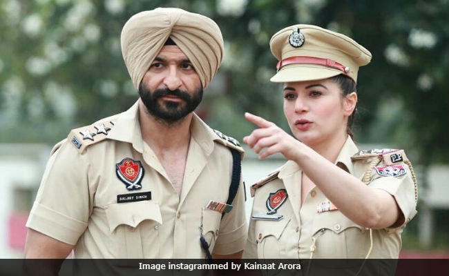 Punjabi Ladies Police Sex Videos - Trending: Kainaat Arora Mistaken For A Real Cop By The Internet