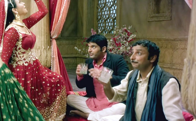 Viral Video: ‘गुलबदन’ का मुजरा देखने पहुंच गए Firangi कपिल शर्मा, मस्ती में उसके साथ ही लगे नाचने