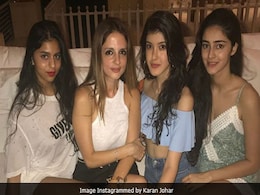Shah Rukh Khan's Birthday Bash: Suhana Parties With Chunky Pandey's Daughter Ananya And Friends Shah Rukh Khan's Birthday Bash: Suhana Parties With Chunky Pandey's Daughter Ananya And Friends