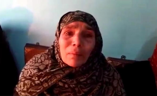 After Footballer's Homecoming, Appeals From Mothers Ring Across Kashmir
