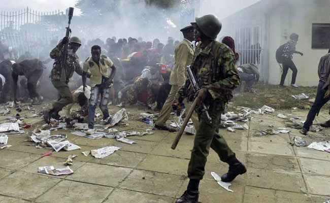 Teargas, Chaos As Uhuru Kenyatta To Be Sworn In For Disputed Second Term